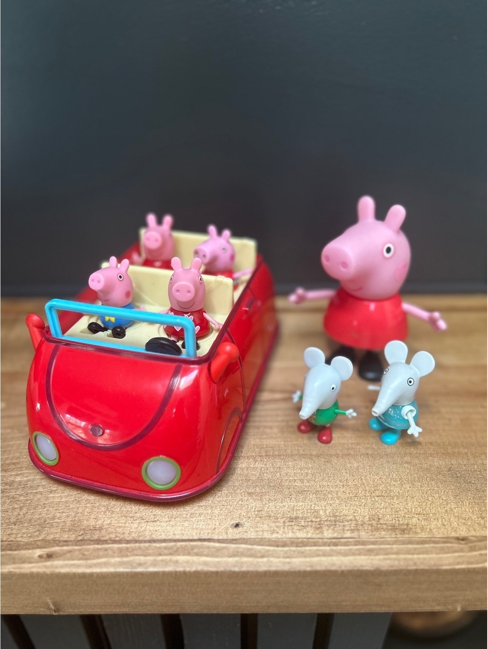 Peppa Pig Family Toy Set with Talking Moving Red Convertible Car,2 stuffed Peppa - Picture 3 of 11